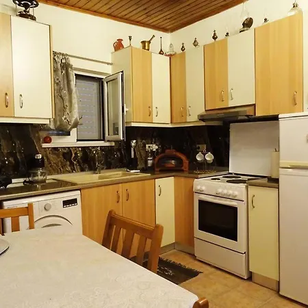 Nadia's House 1 * אפאנטו