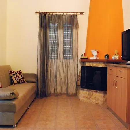 Nadia's House 1 * אפאנטו